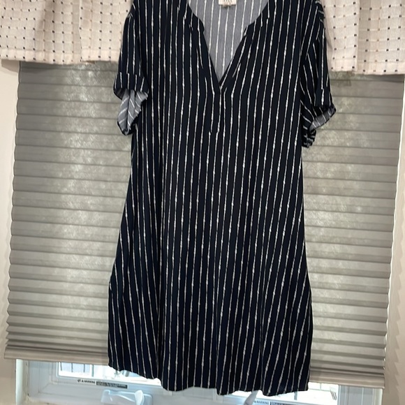 Casual but cute - Picture 3 of 3